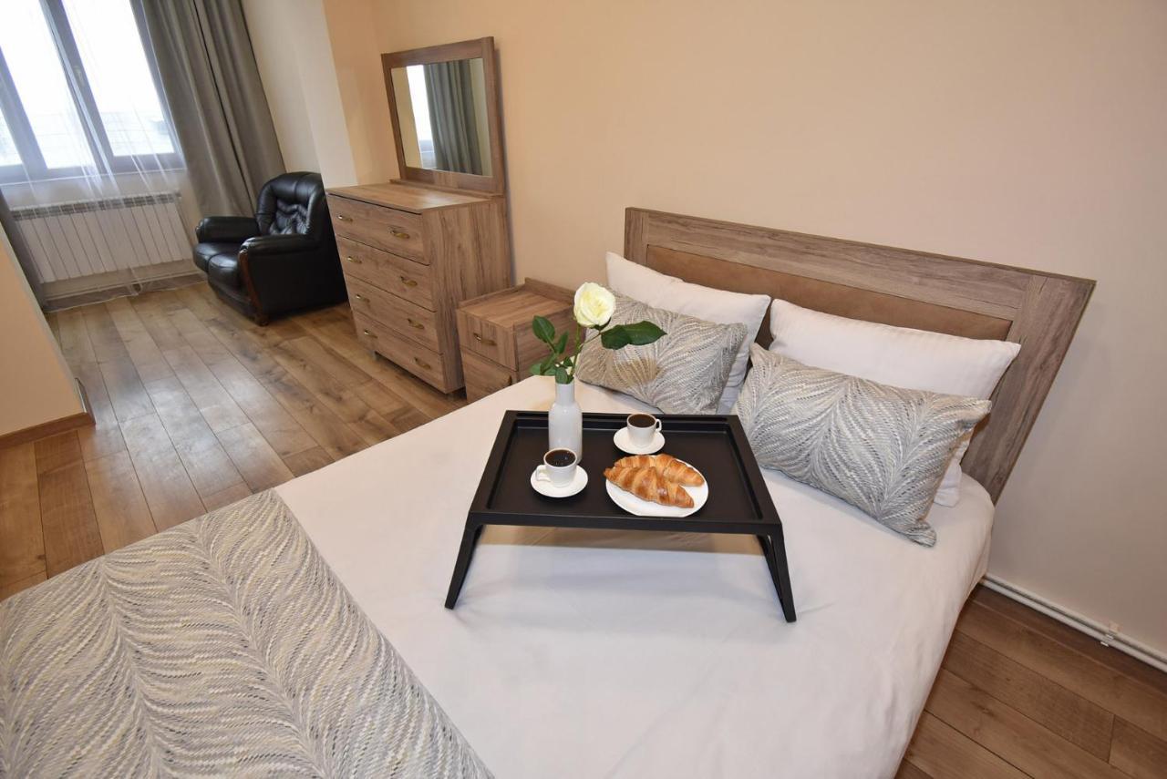 2 Bedroom Apartment, Quiet And Spacious Єреван Екстер'єр фото