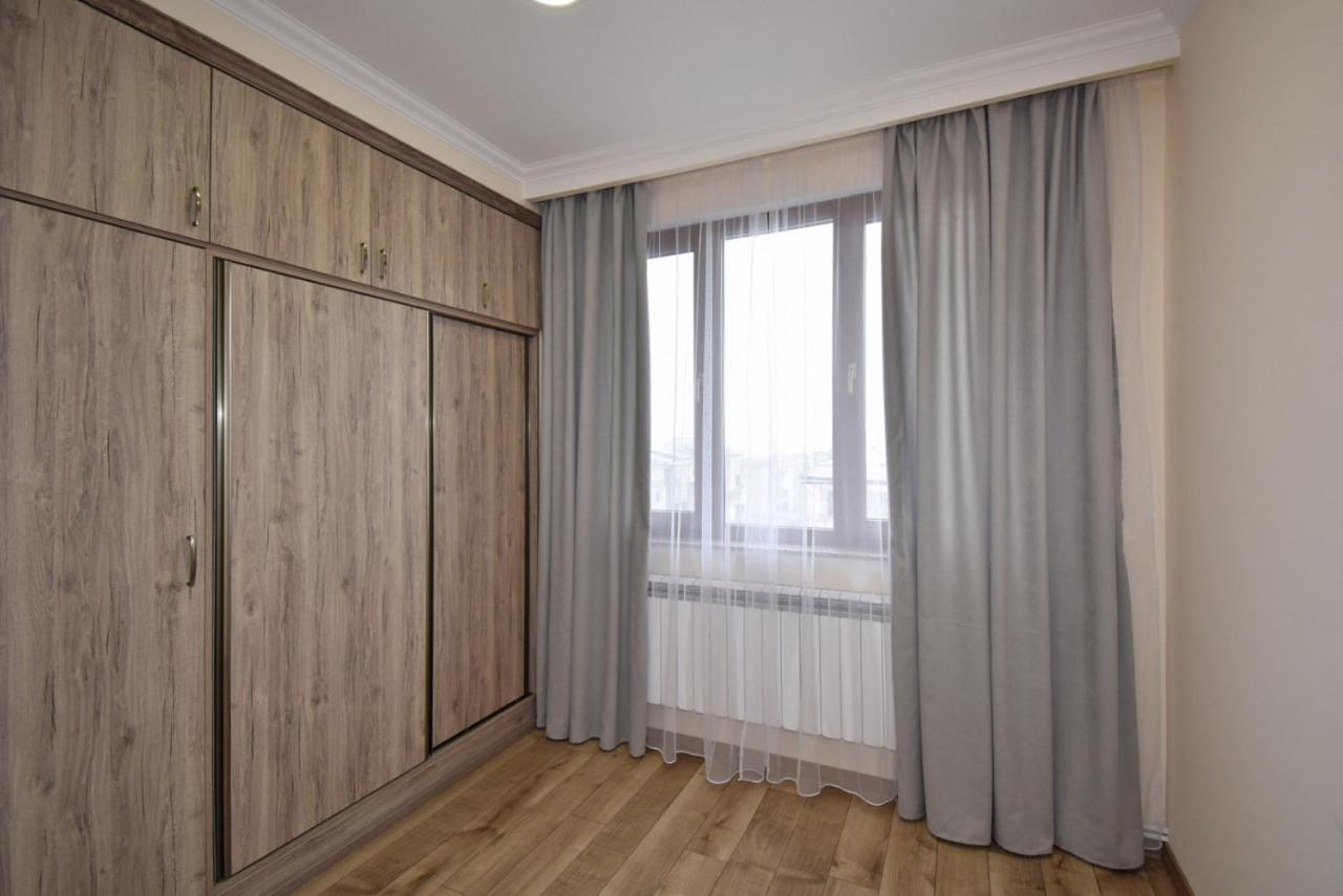 2 Bedroom Apartment, Quiet And Spacious Єреван Екстер'єр фото