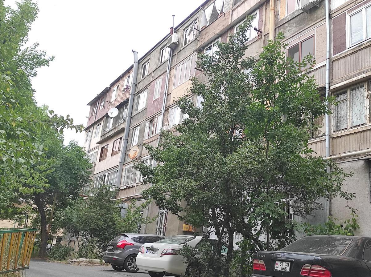 2 Bedroom Apartment, Quiet And Spacious Єреван Екстер'єр фото